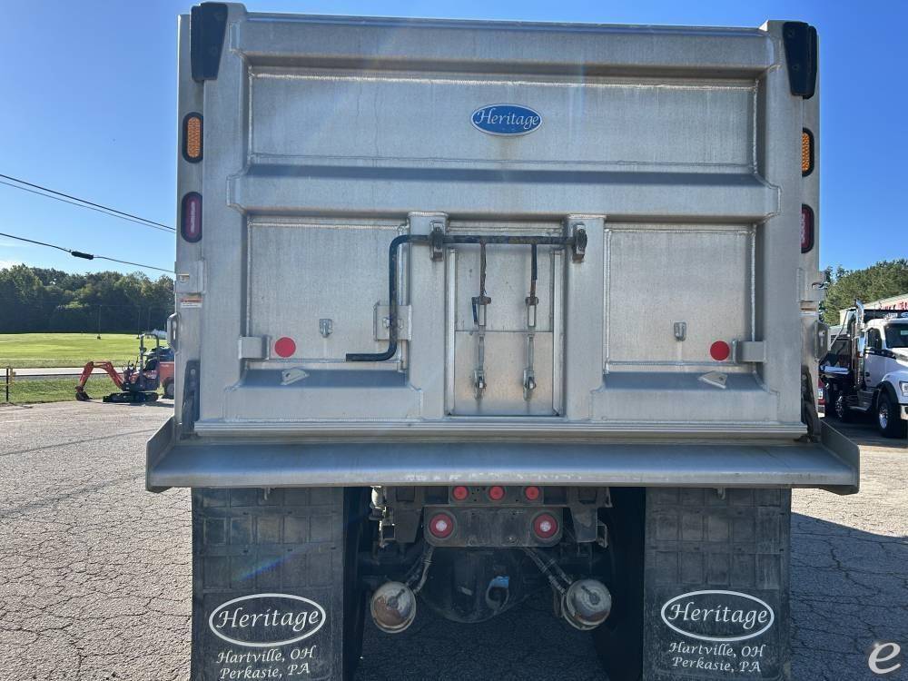 2024 Kenworth T880