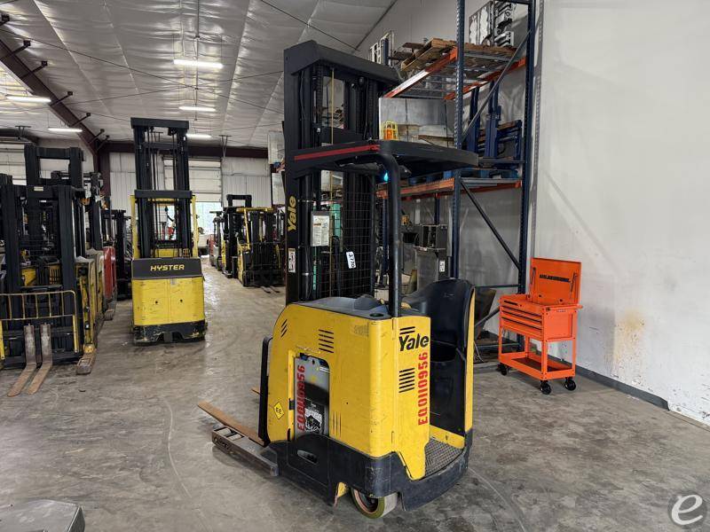 2014 Yale NR035EB