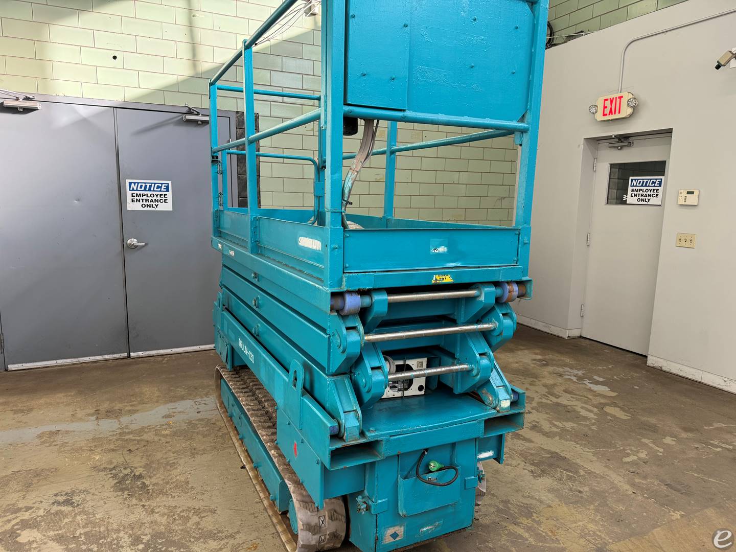 2008 Used Airman ENCL060