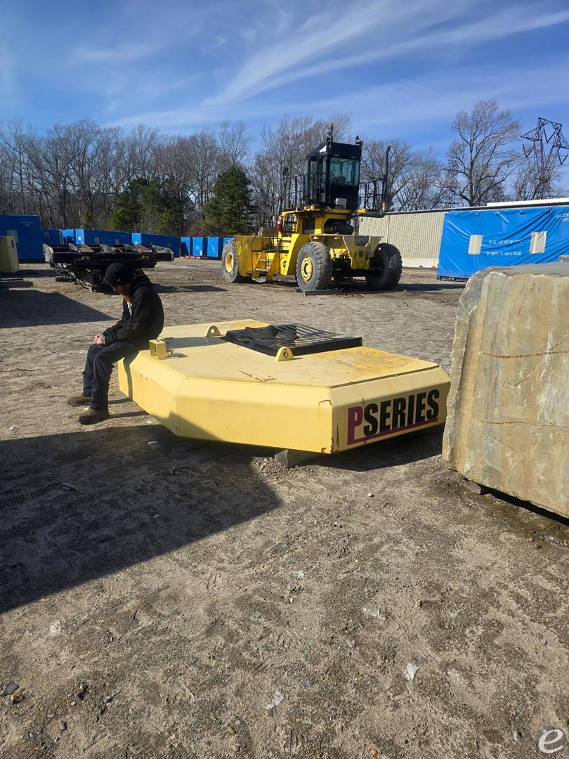 2012 Hoist Liftruck p800