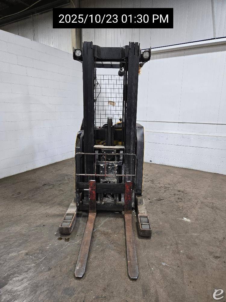 2018 Yale NR045EB