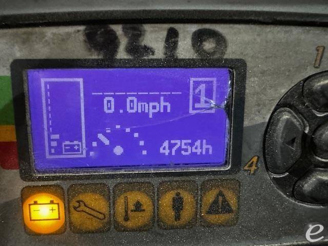 2006 Yale OS030EF