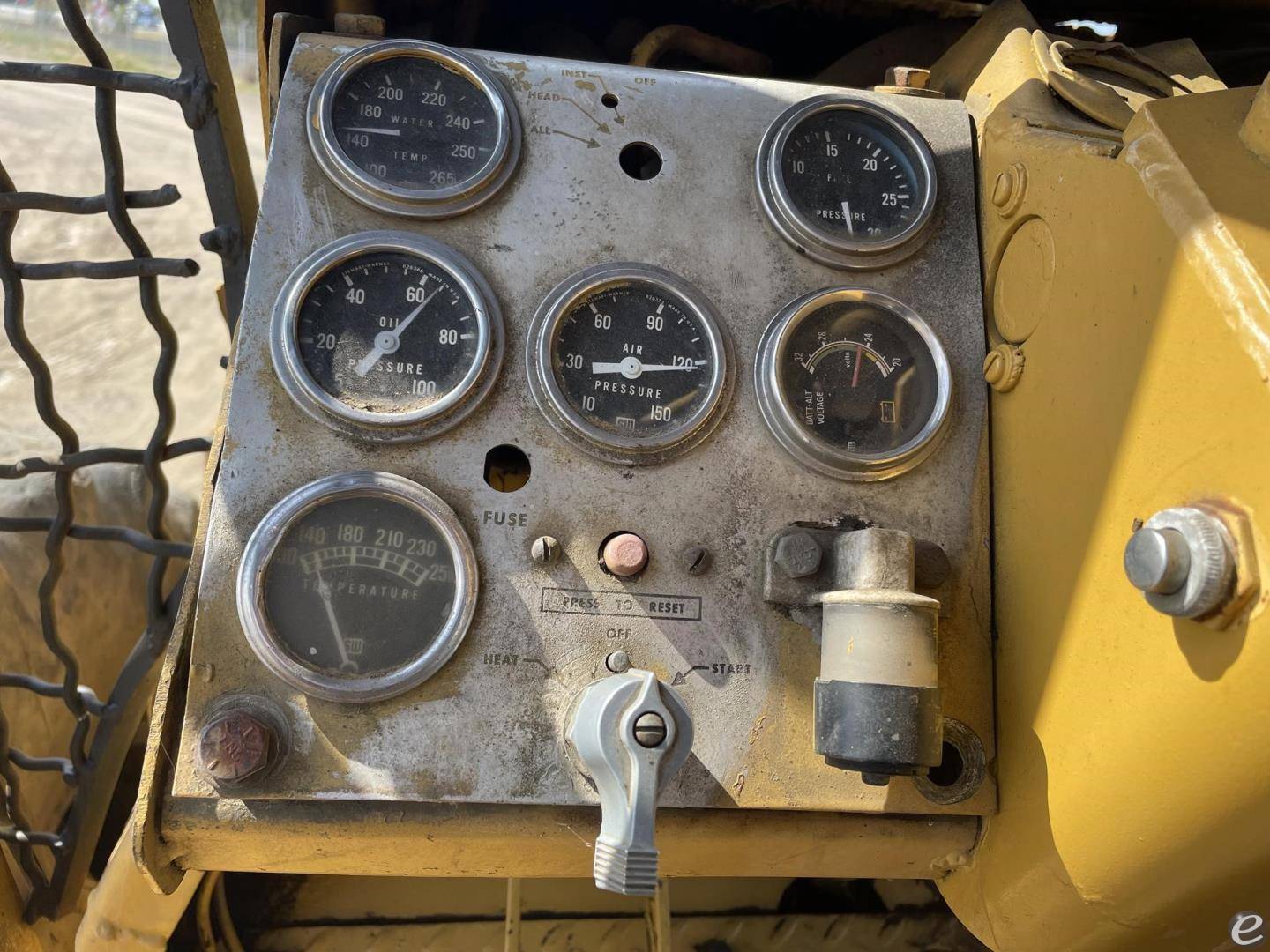 1972 Cat 518