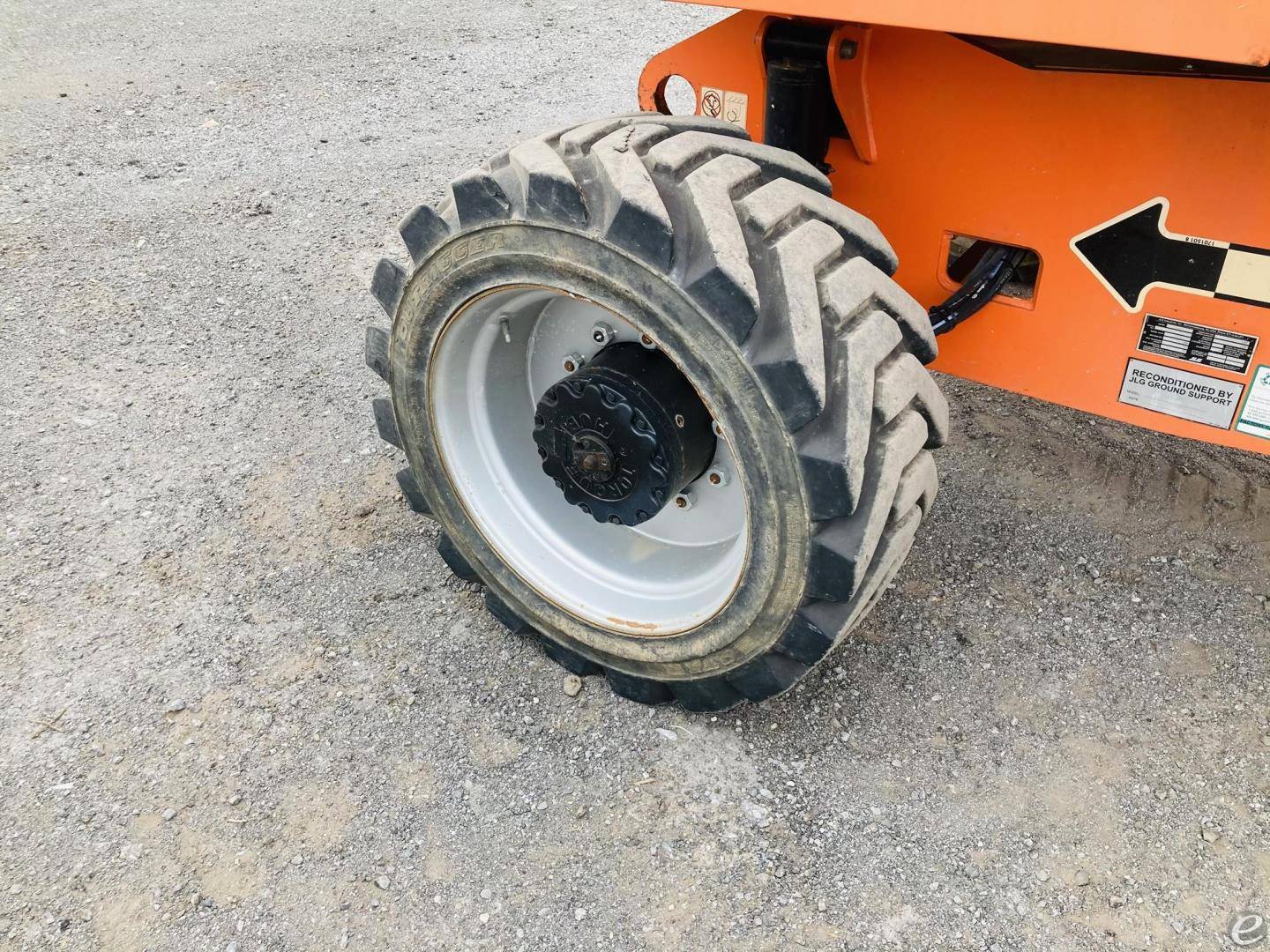 2004 JLG 800S