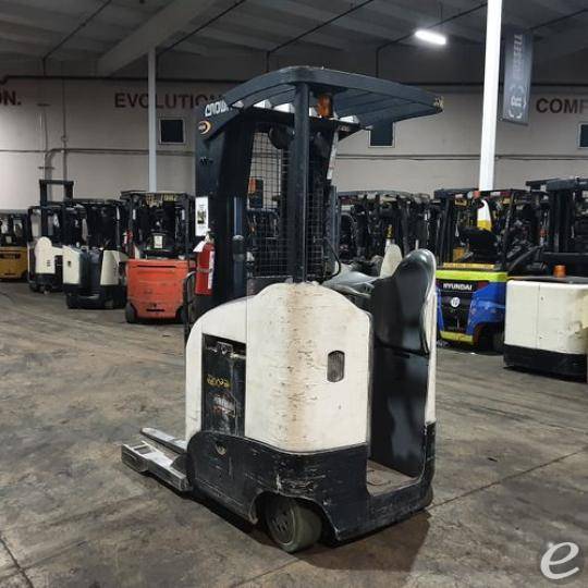 2018 Crown RR5725-45