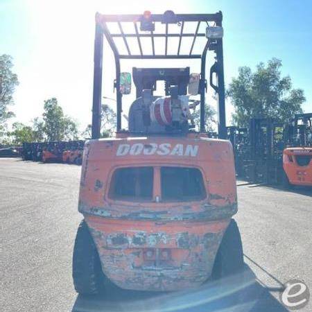 2010 Doosan G30E-5 Dual Fuel Forklift - 123Forklift