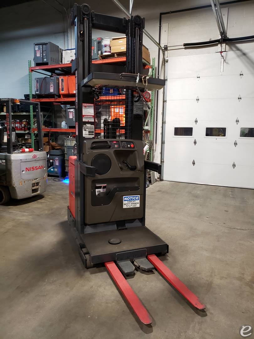 2008 Raymond 560-OPC30TT Electric Order Picker - 123Forklift