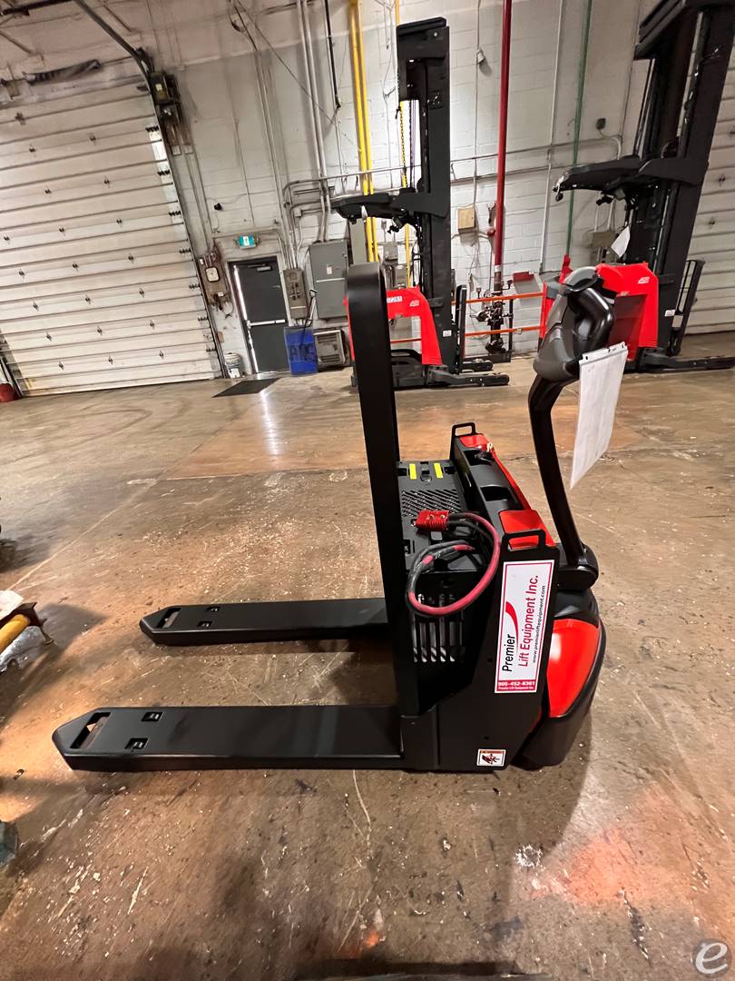 2016 Raymond 8210 Electric Forklift...