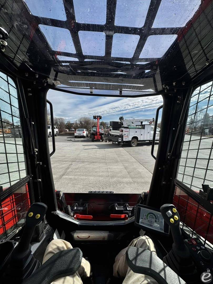 2025 Manitou 2750V
