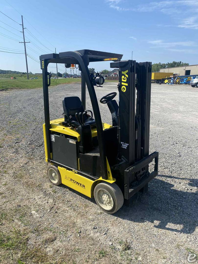 2017 Yale ERC-040VAN