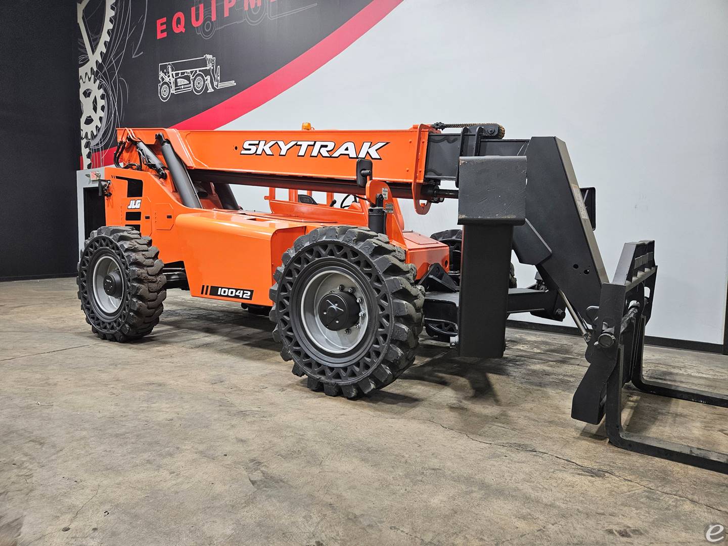 2017 Skytrak 10042