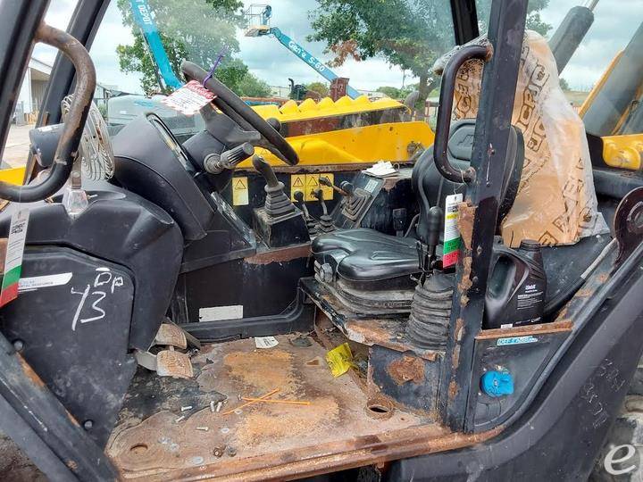 2019 JCB 510-56