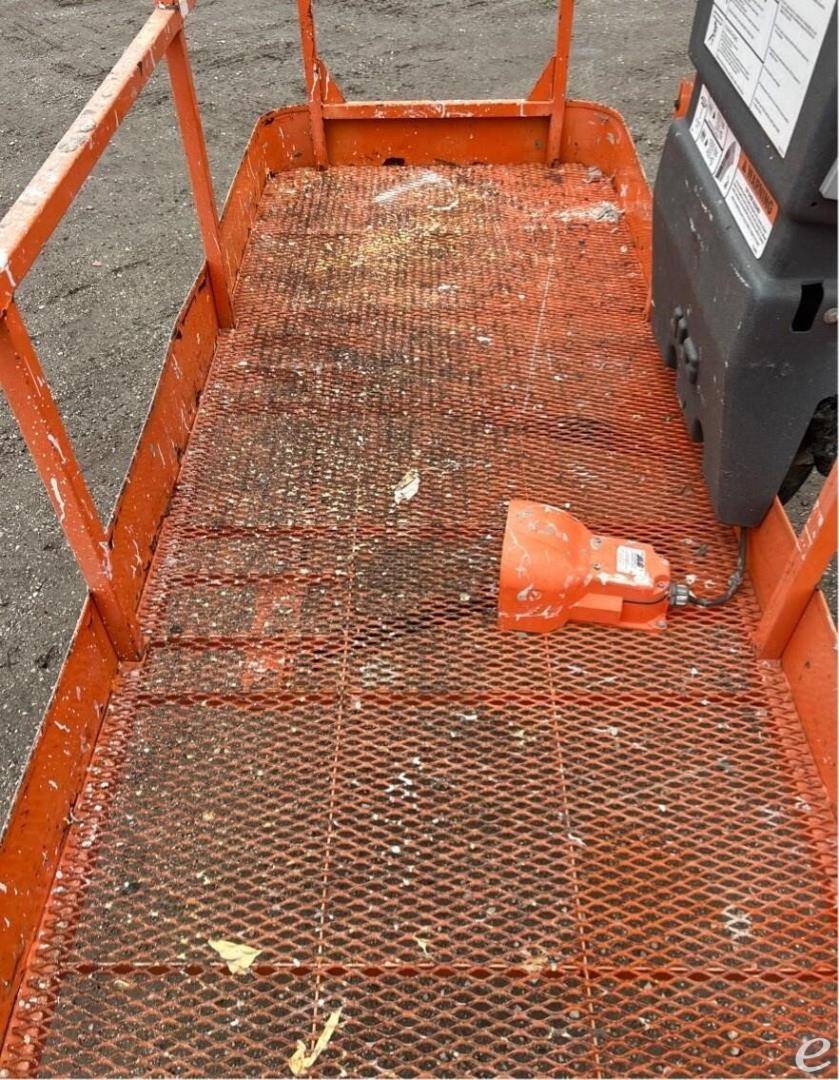 2013 JLG 600S