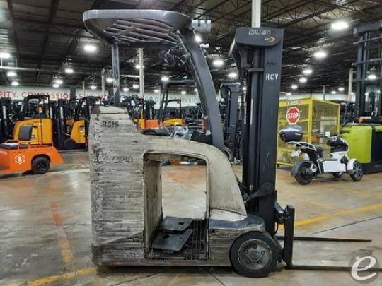 2010 Crown RC5545-40 Electric Forkl...