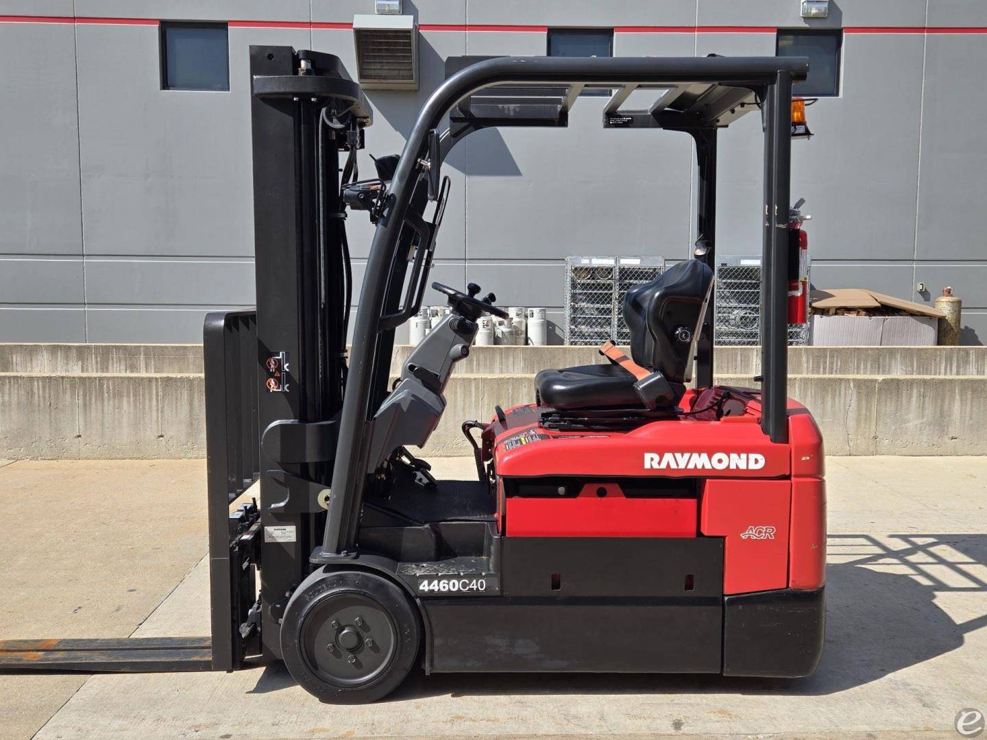 2024 Raymond 4460C40