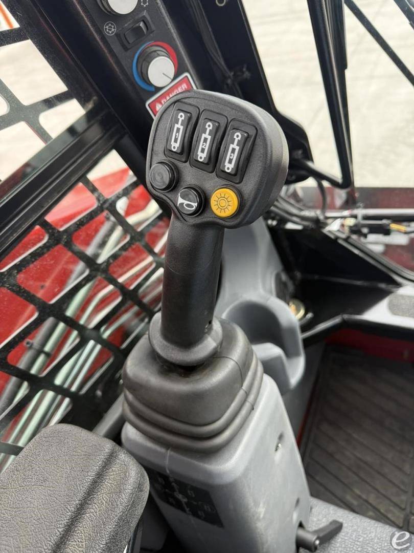 2025 Manitou 3300V