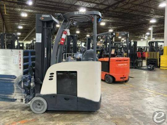 2023 Crown RC5735-35
