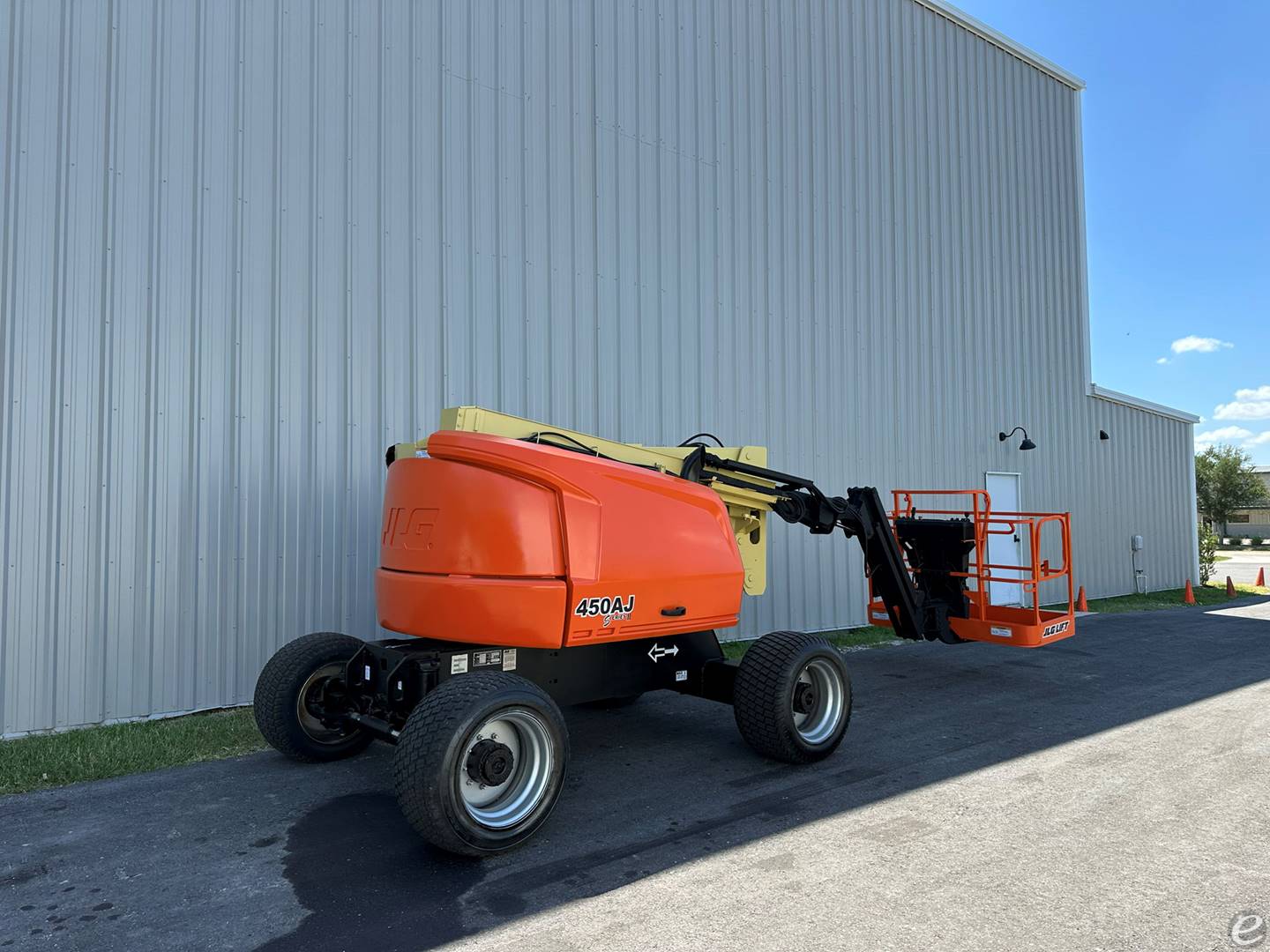 2016 JLG 450AJ