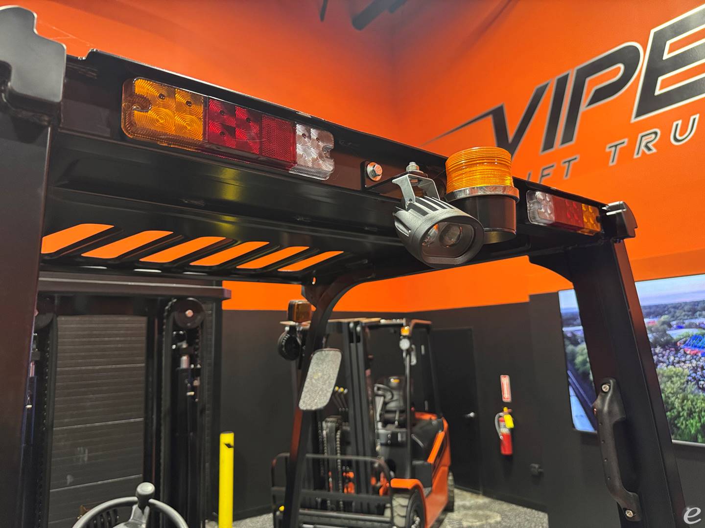 2026 Viper Lift Trucks FB35V