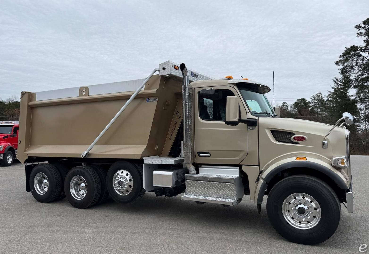 2024 Peterbilt 567