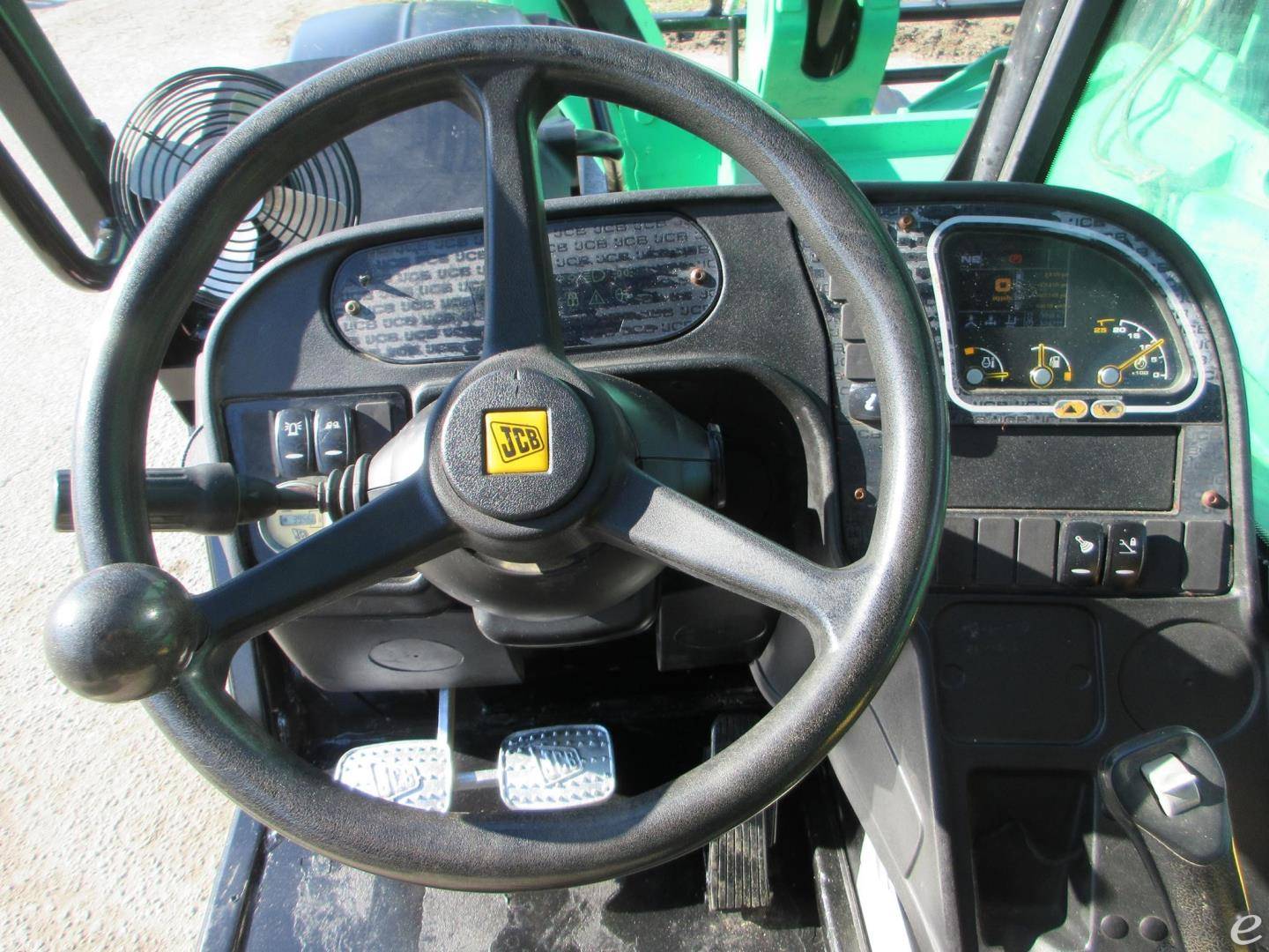 2017 JCB 510-56