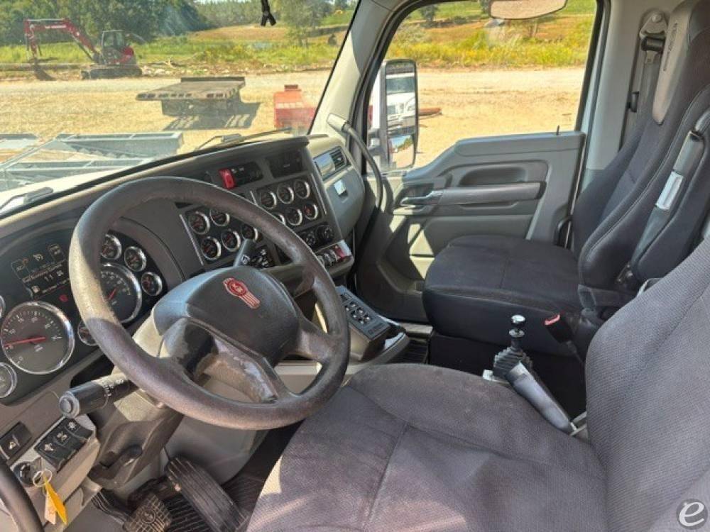 2019 Kenworth T880