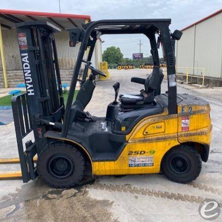 2022 Hyundai 25D-9