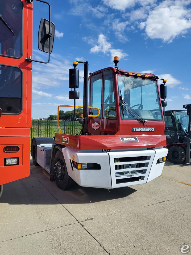 2025 Terberg YT193 DOT