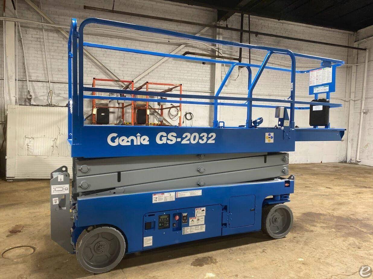 2013 Genie GS2032 Electric Scissor Lift - 123Forklift