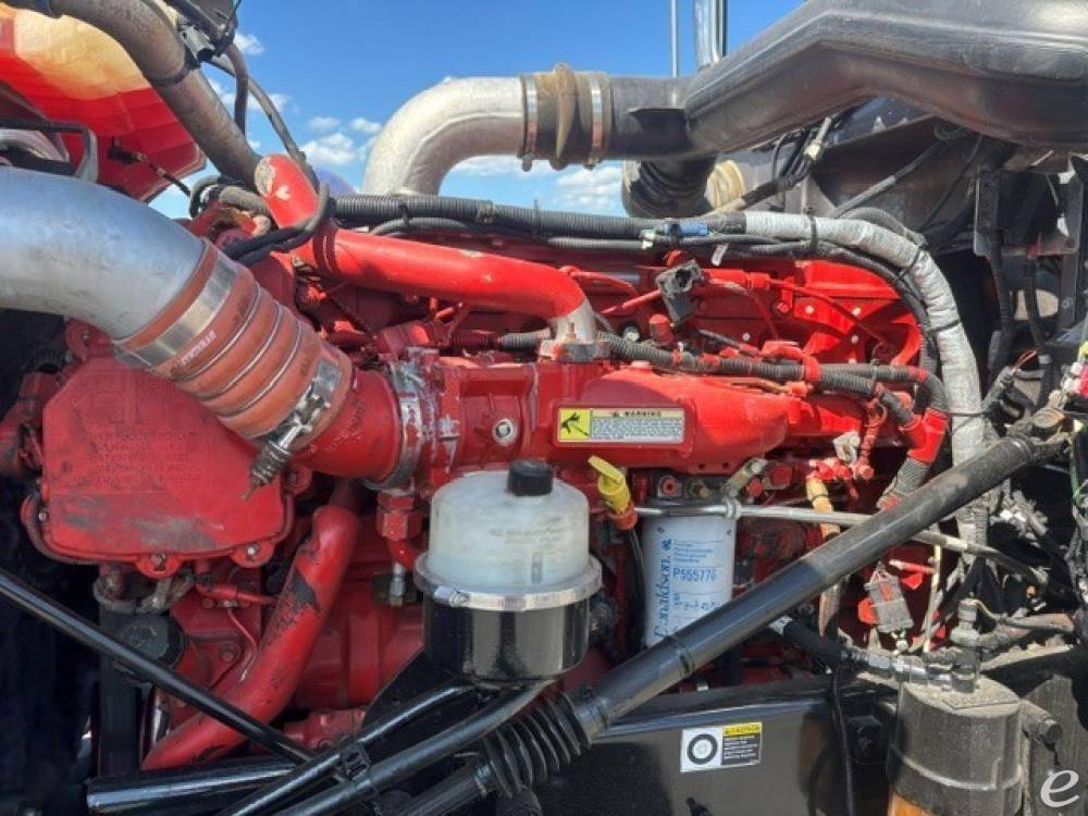 2015 Peterbilt 389