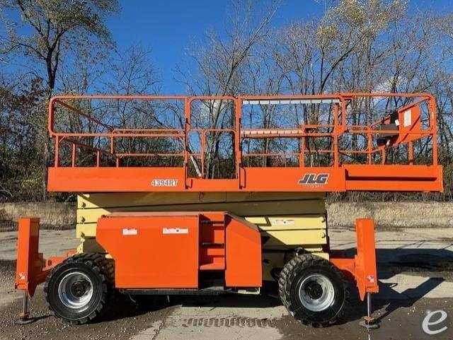 2015 JLG 4394RT Diesel Scissor Lift...
