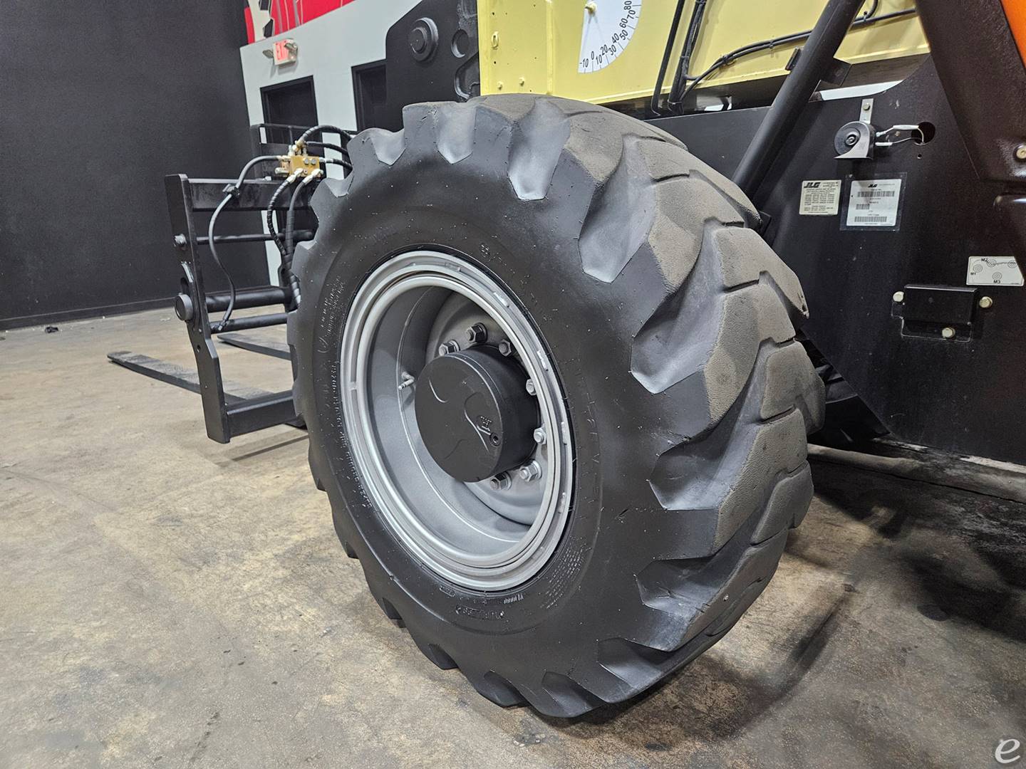 2020 JLG 1732