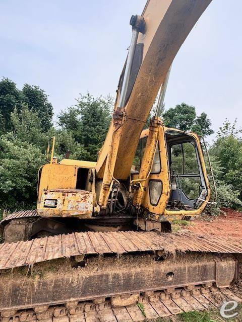 1994 John Deere 790E LC