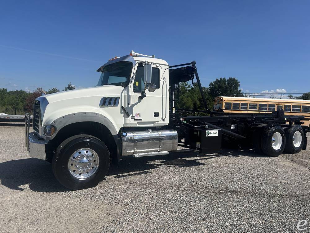 2019 Mack GRANITE 64FR