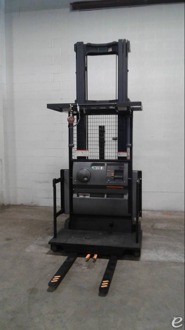 2012 Crown SP3520-30 Electric Order Picker - 123Forklift
