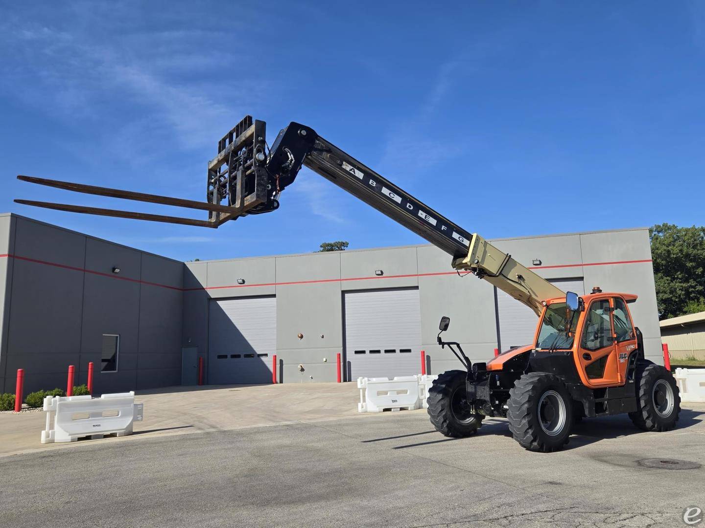 2020 JLG 1732