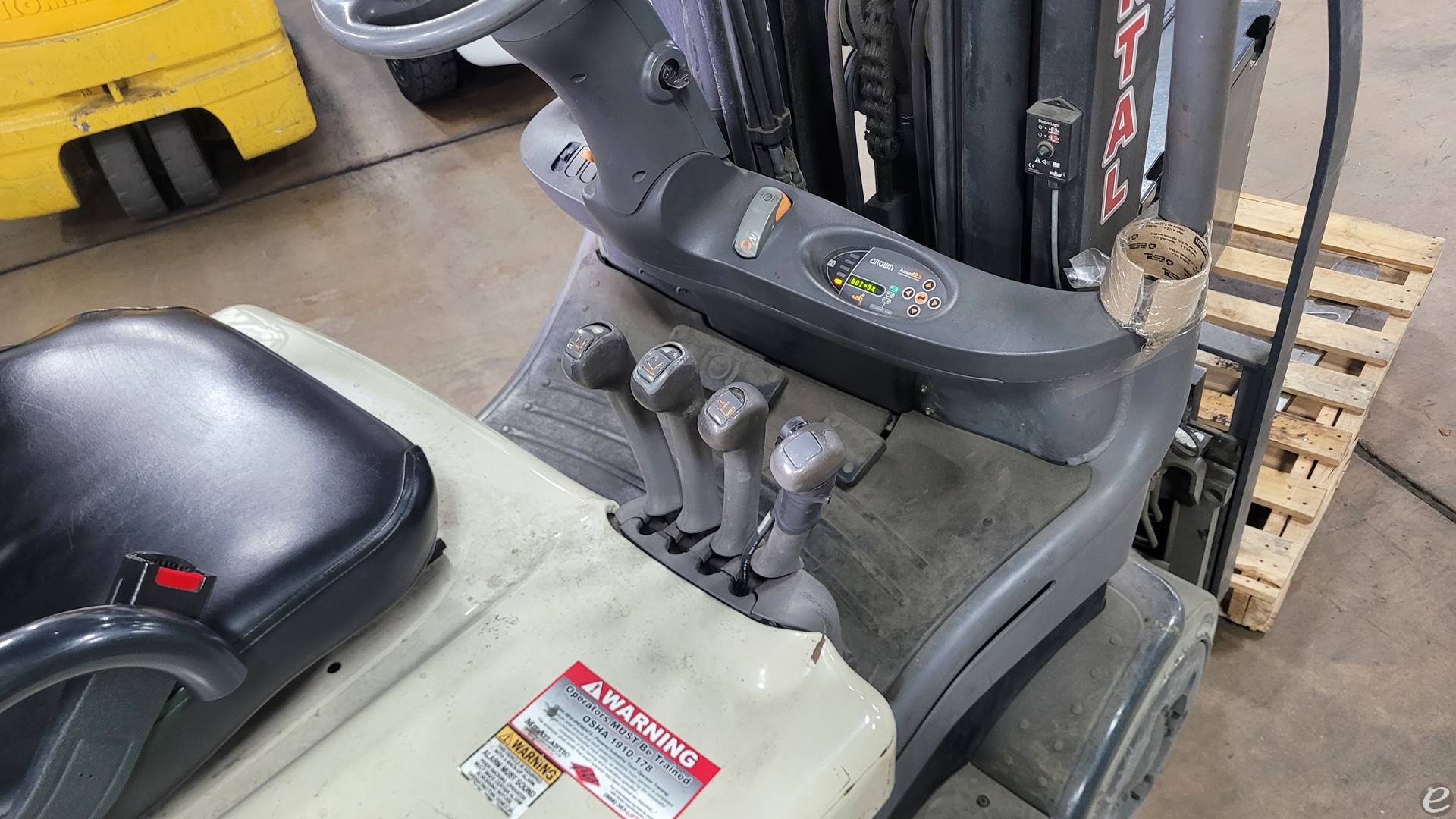 2010 Crown FC4525-50