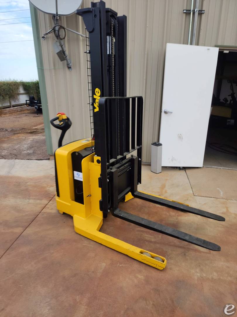 2012 Yale MSW040