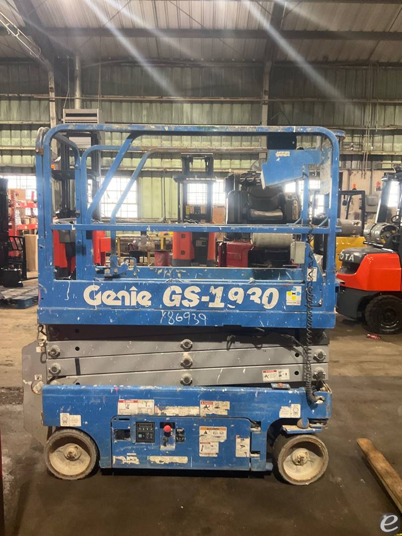 2023 Genie GS-1930