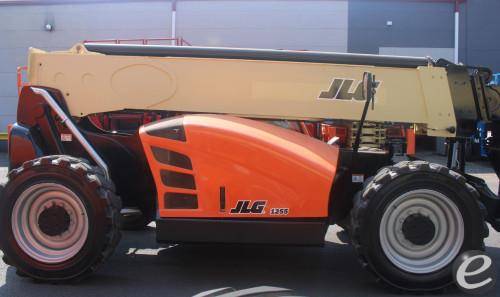 2018 JLG 1255