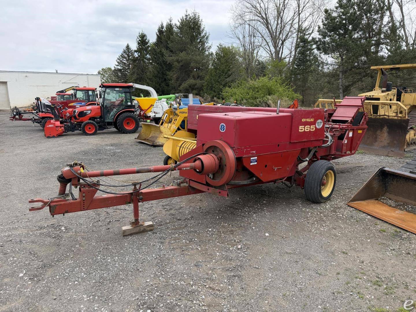 1999 New Holland 565