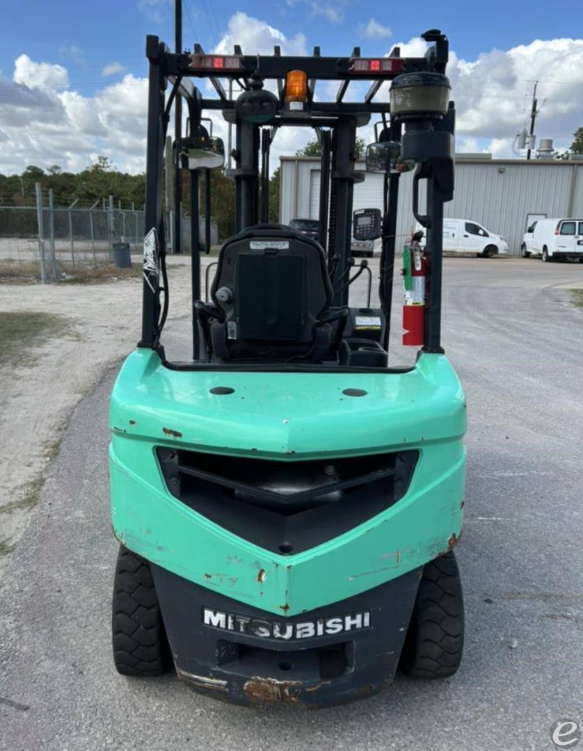2020 Mitsubishi FD25N