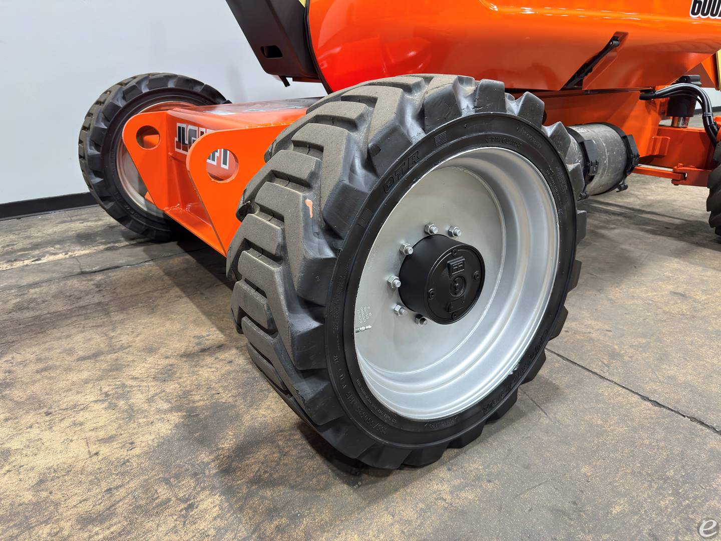 2015 JLG 600A