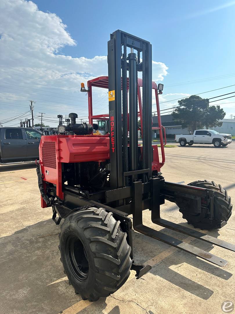 2002 Moffett M5500 Diesel Forklift