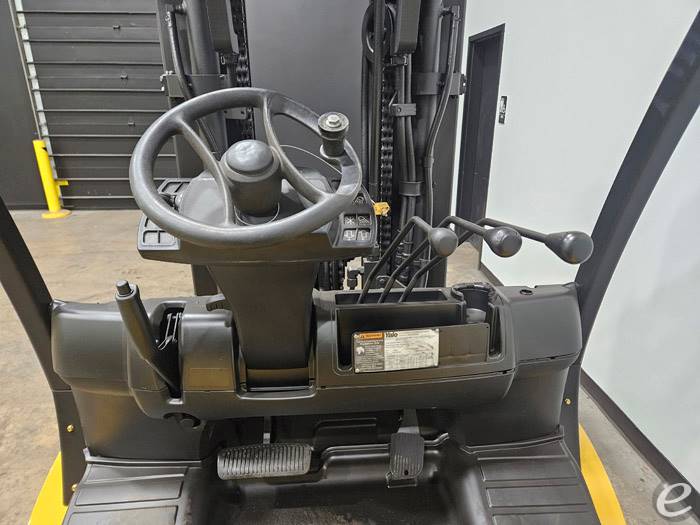 2017 Yale GLP080VX