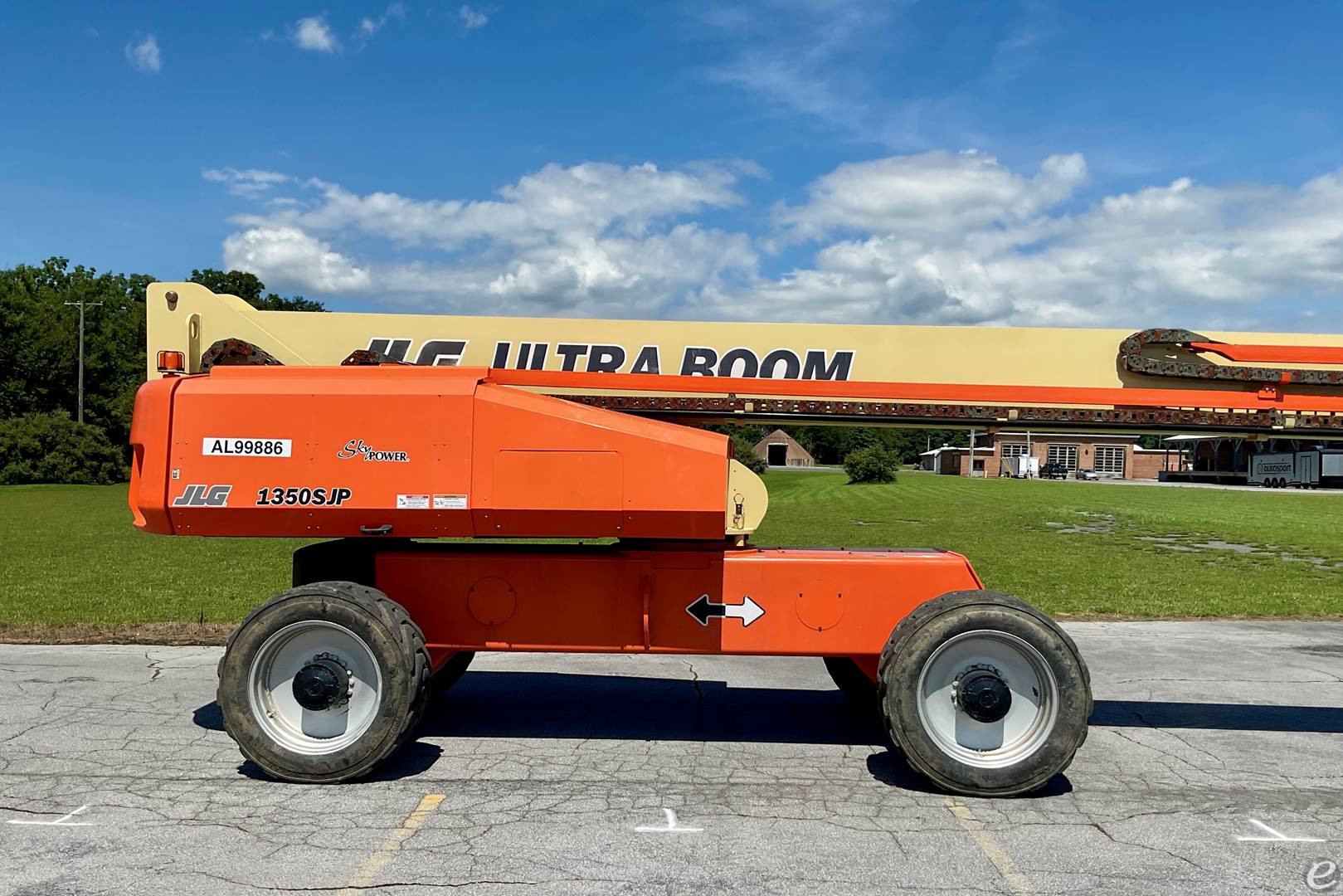 2013 JLG 1350SJP