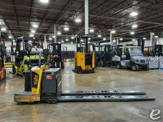 2016 Yale MPE080 Electric Forklift