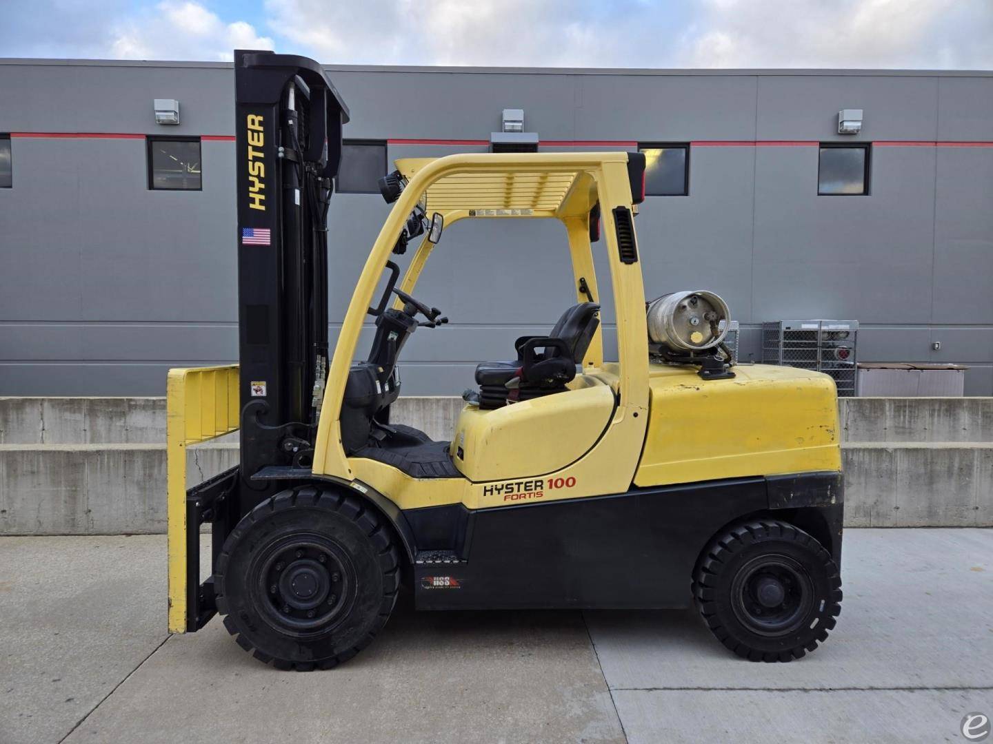 2016 Hyster H100FT Pneumatic Tire F...