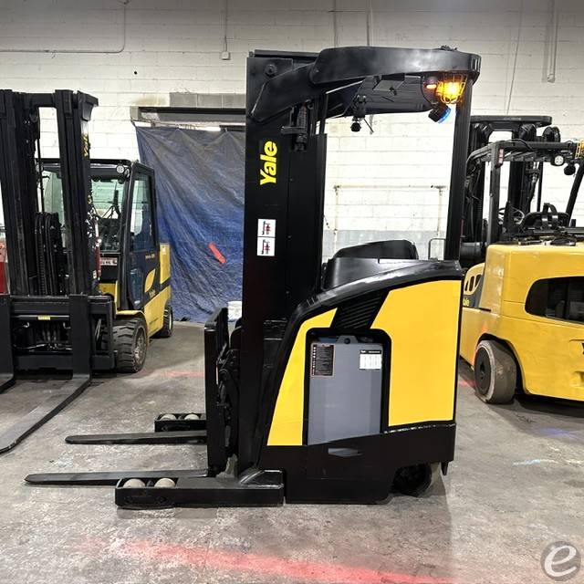 2022 Yale NR045EC
