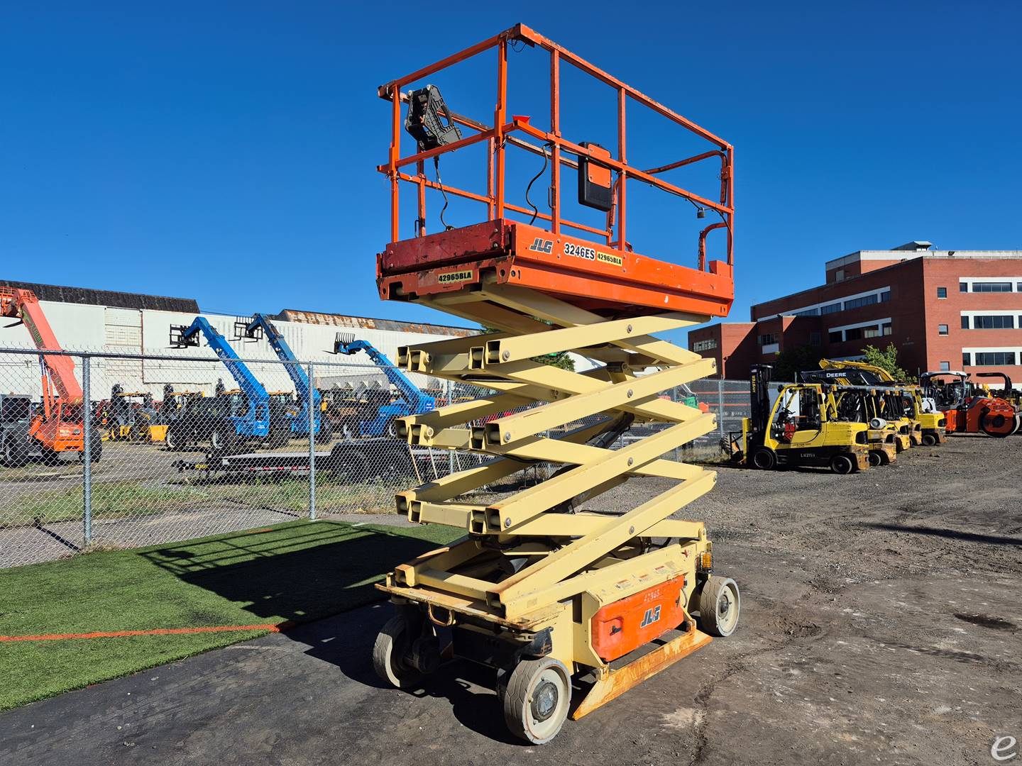 JLG 3246ES